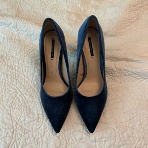 ZARA BASIC Blue Velvet Pumps